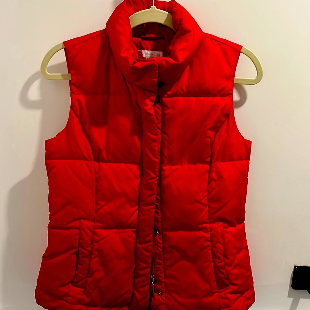 Slimming red puffer vest